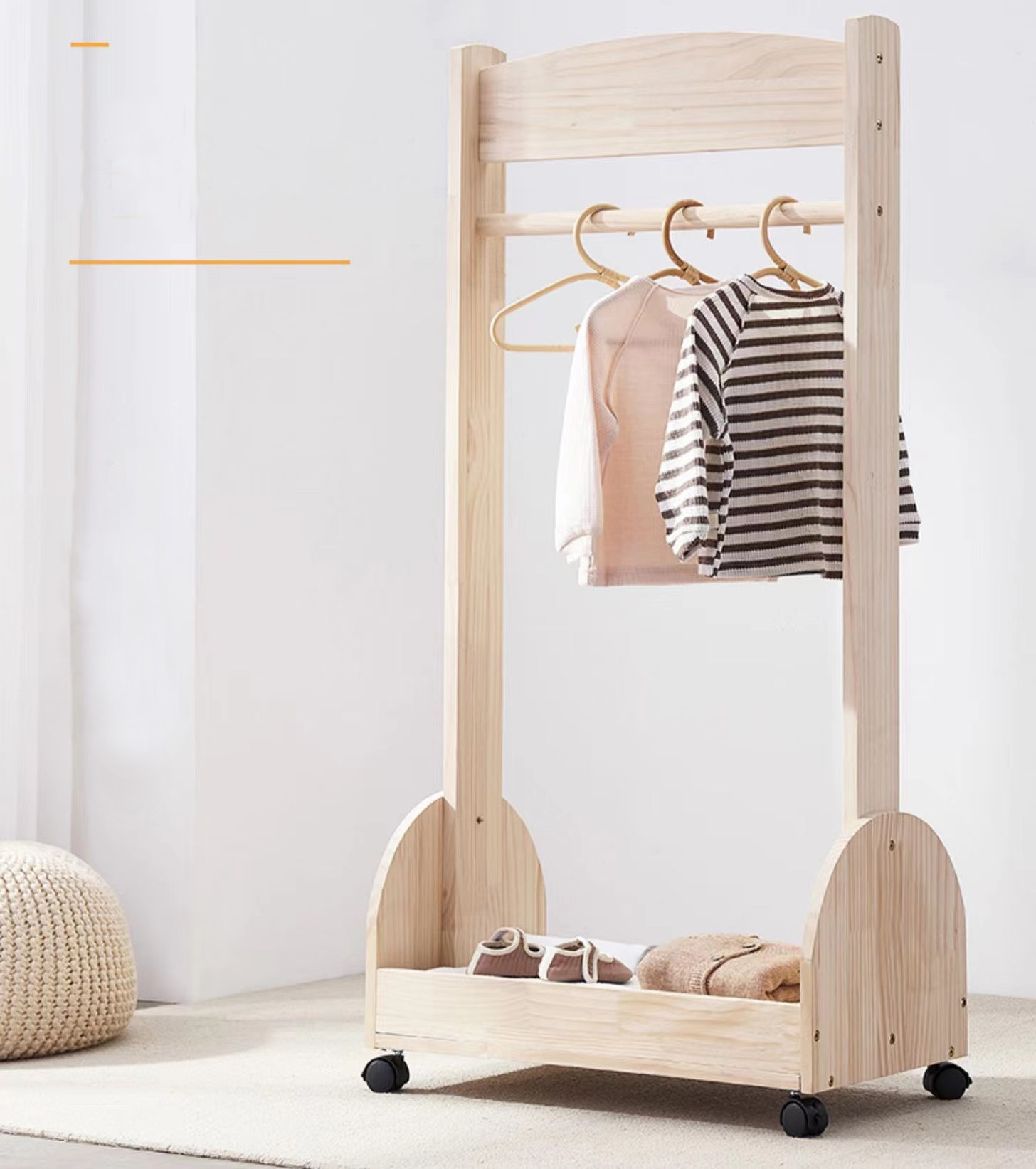 Custom Hanger Factory Wholesal - Baby Clothing Display Stand のレビューと価格